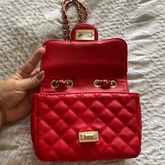 Red Small Designer Inspired Chain Strap Purse. Used ONCE! - Picture 3 of 4